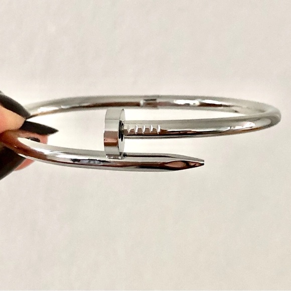 Nail Classic Model Bracelet - Picture 8 of 12